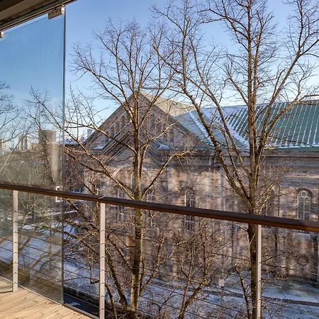 Apartment Freshly Renovated Next To Old Down Tallinn