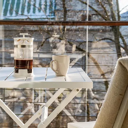 Freshly Renovated Next To Old Down *