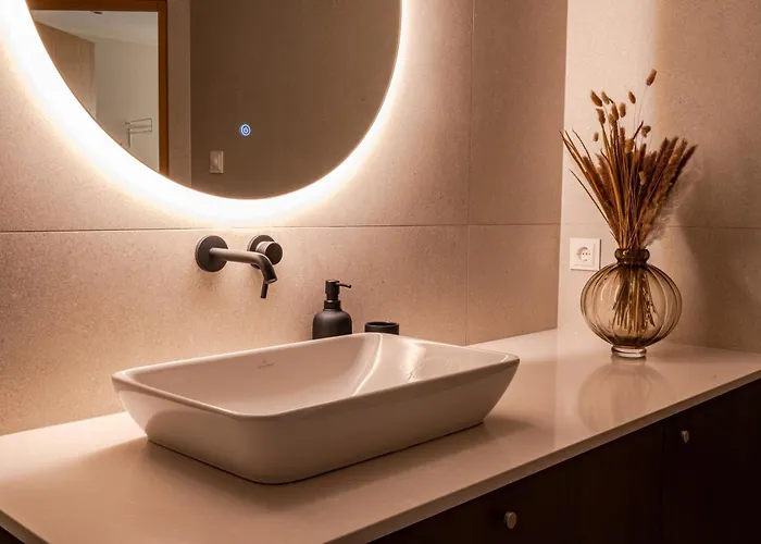 Korter Freshly Renovated Next To Old Down